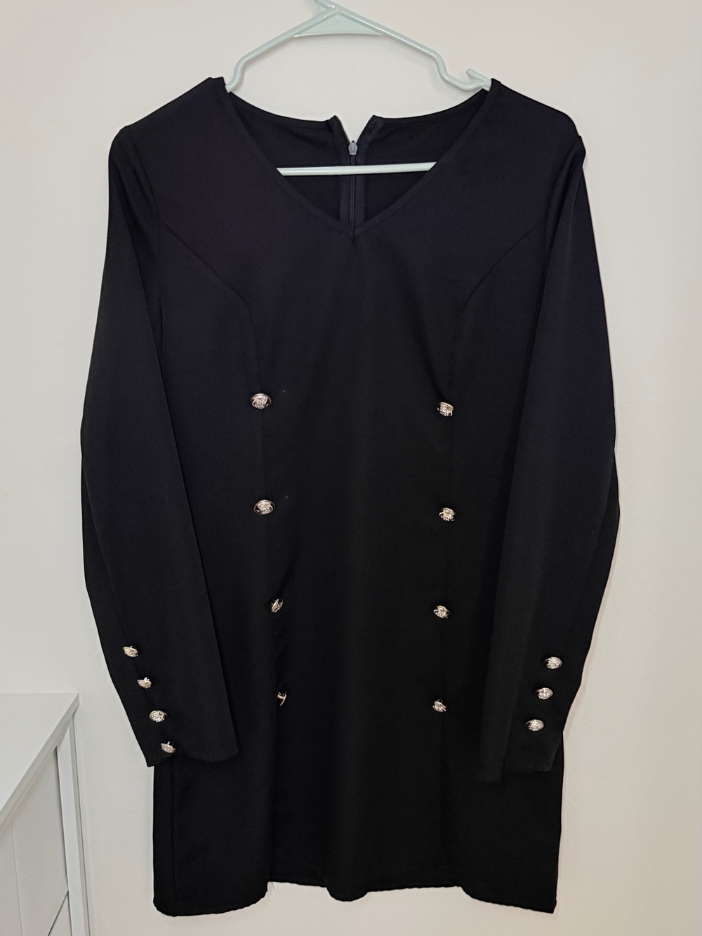 Black Long Sleeve V-Neck Button-Accent Dress